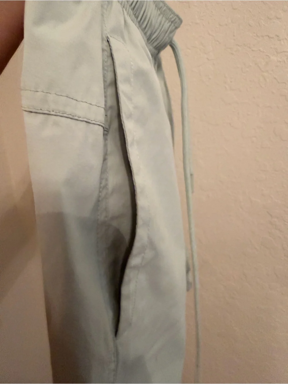 VRST Men’s Small Light Gray Athletic Running Shorts Zip Pocket